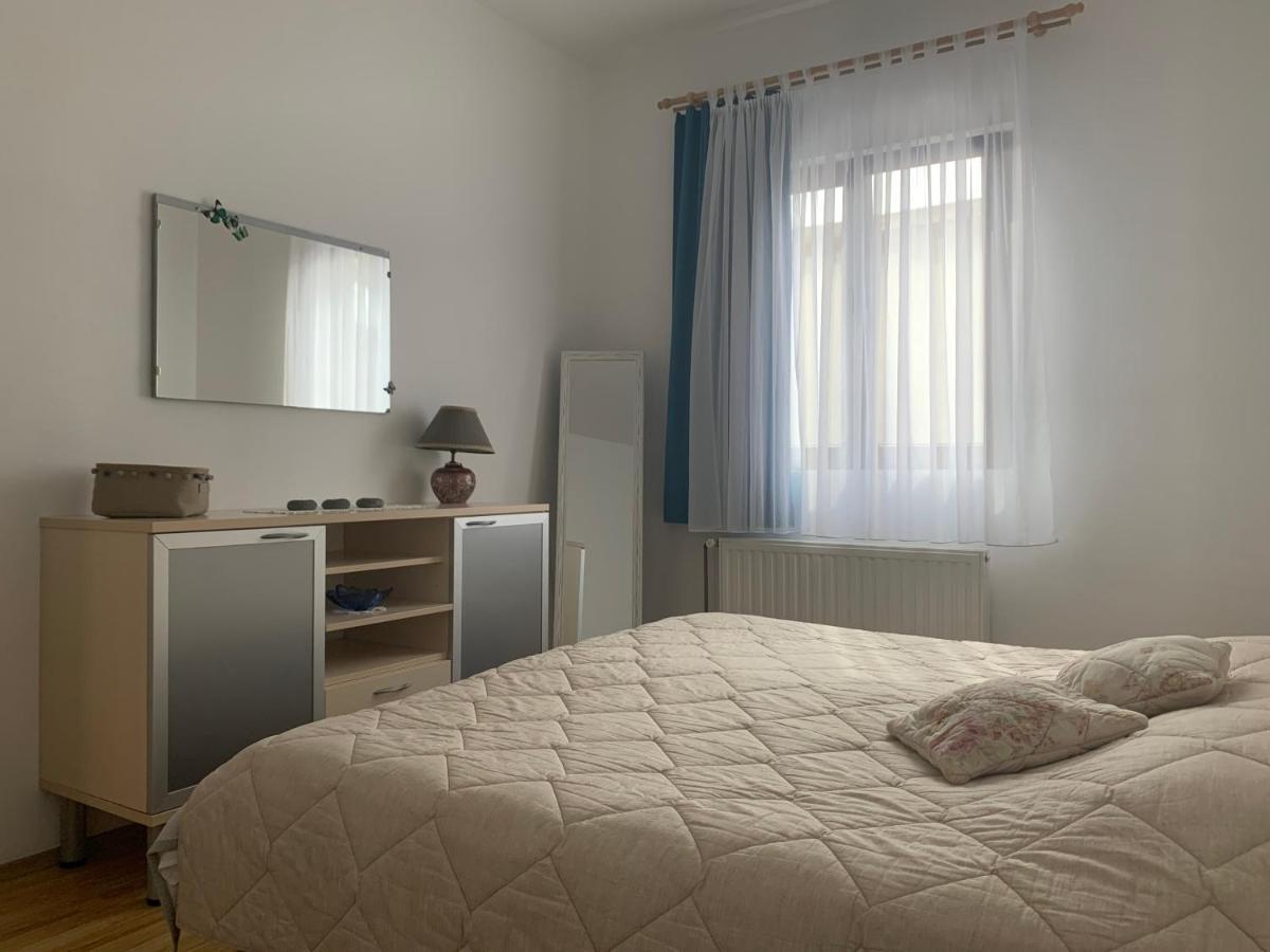 Apartmani Spomenka 셀리네 외부 사진