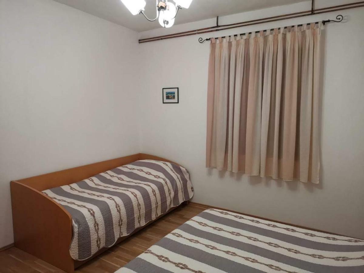 Apartmani Spomenka 셀리네 외부 사진