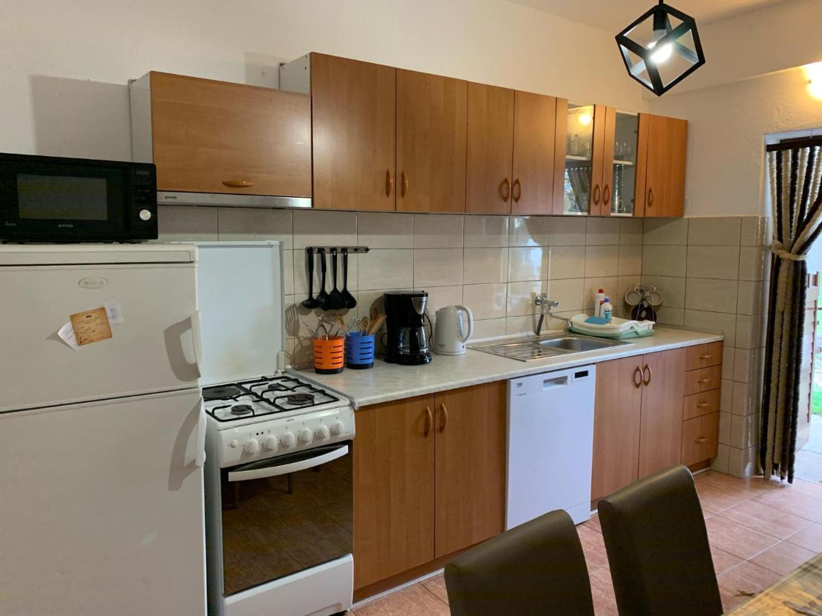 Apartmani Spomenka 셀리네 외부 사진