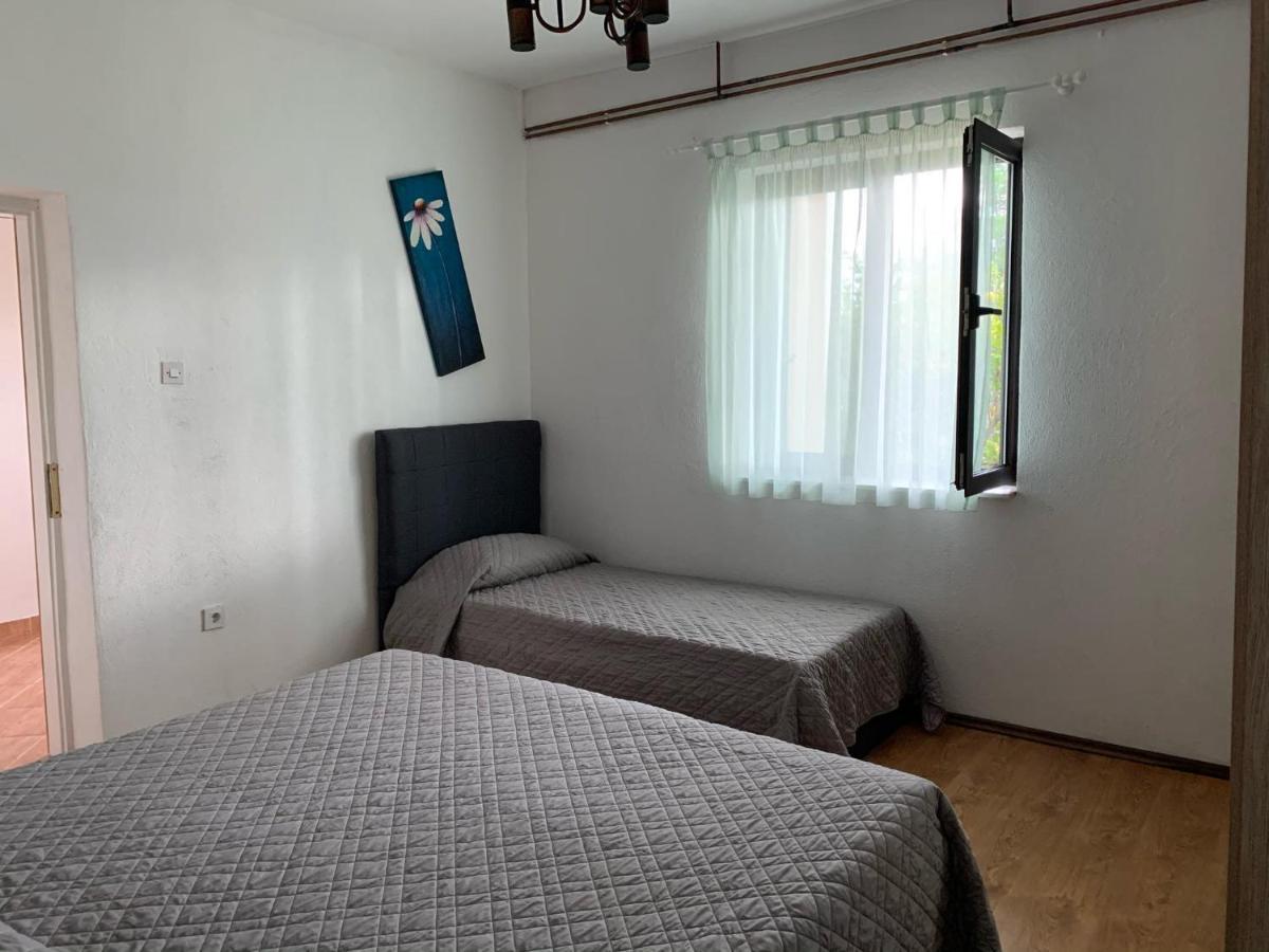 Apartmani Spomenka 셀리네 외부 사진